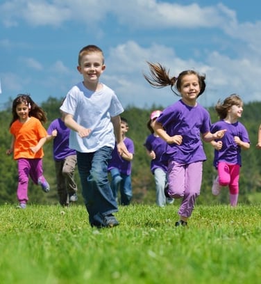 summer camps help kids stay active and meet new friends