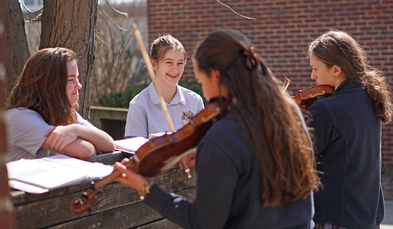 music-in-the-courtyard