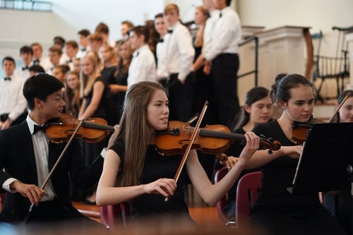 orchestra-with-choir